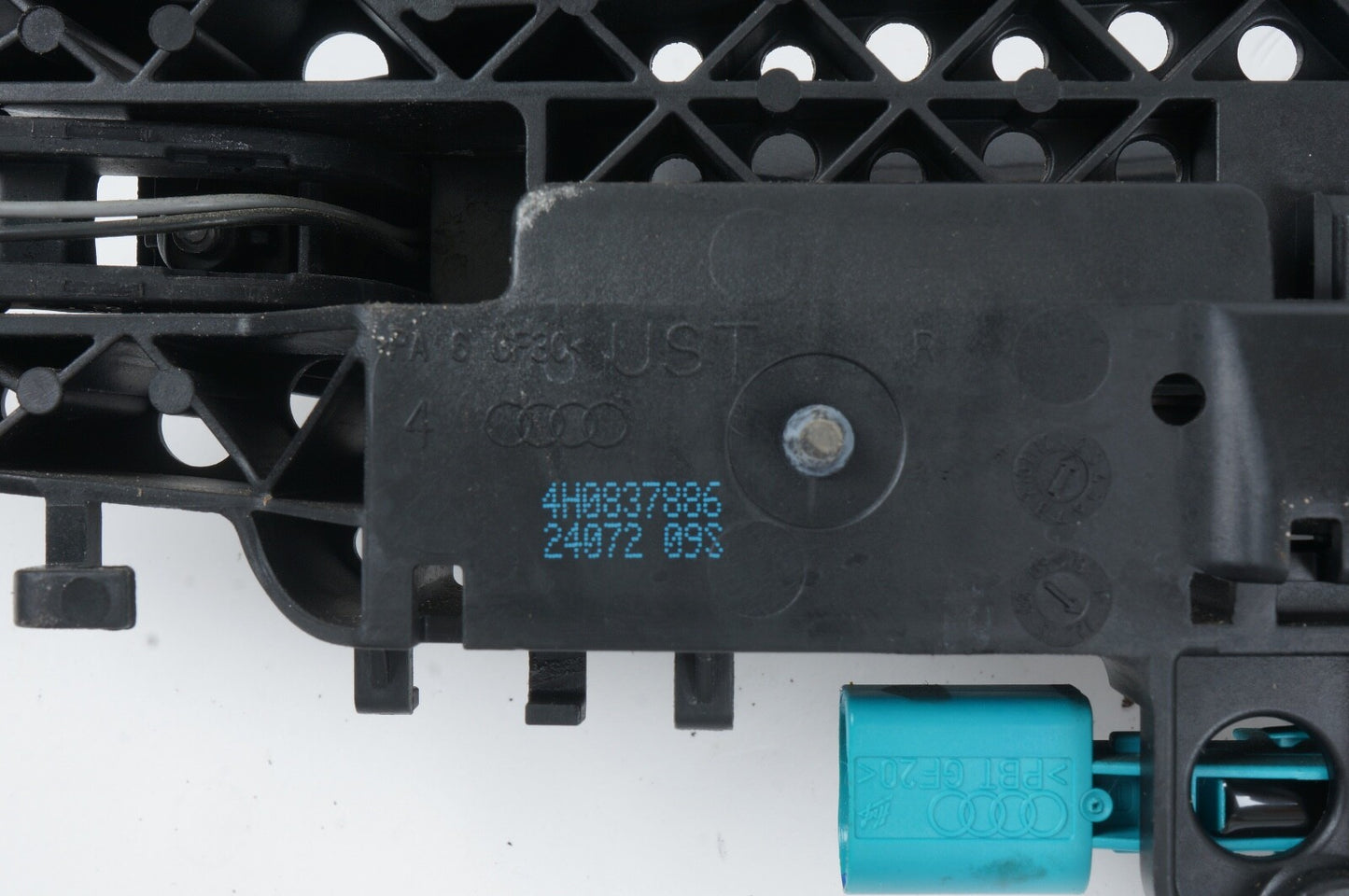 2011 - 2018 AUDI A6 A7 C7 A8 RIGHT SIDE DOOR HANDLE 4H0837886 OEM