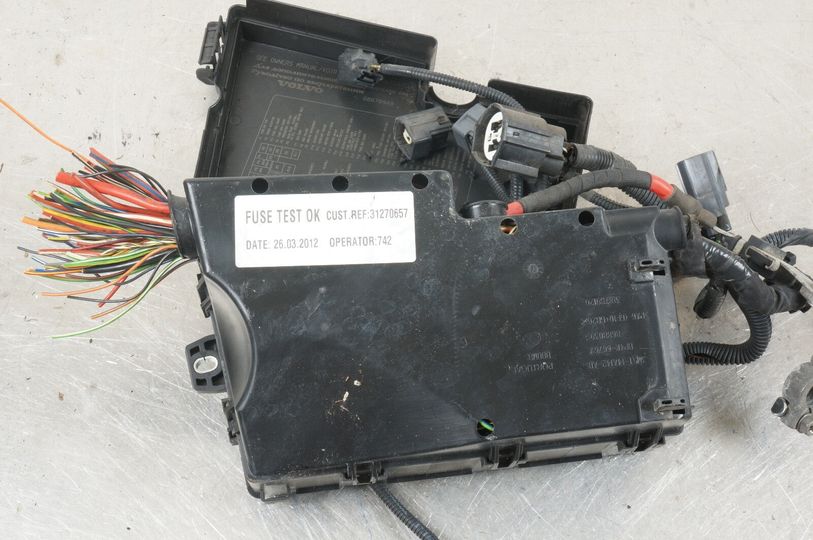 2006 - 2013 VOLVO C70 BATTERY POWER CABLE FUSE BOX 31270657