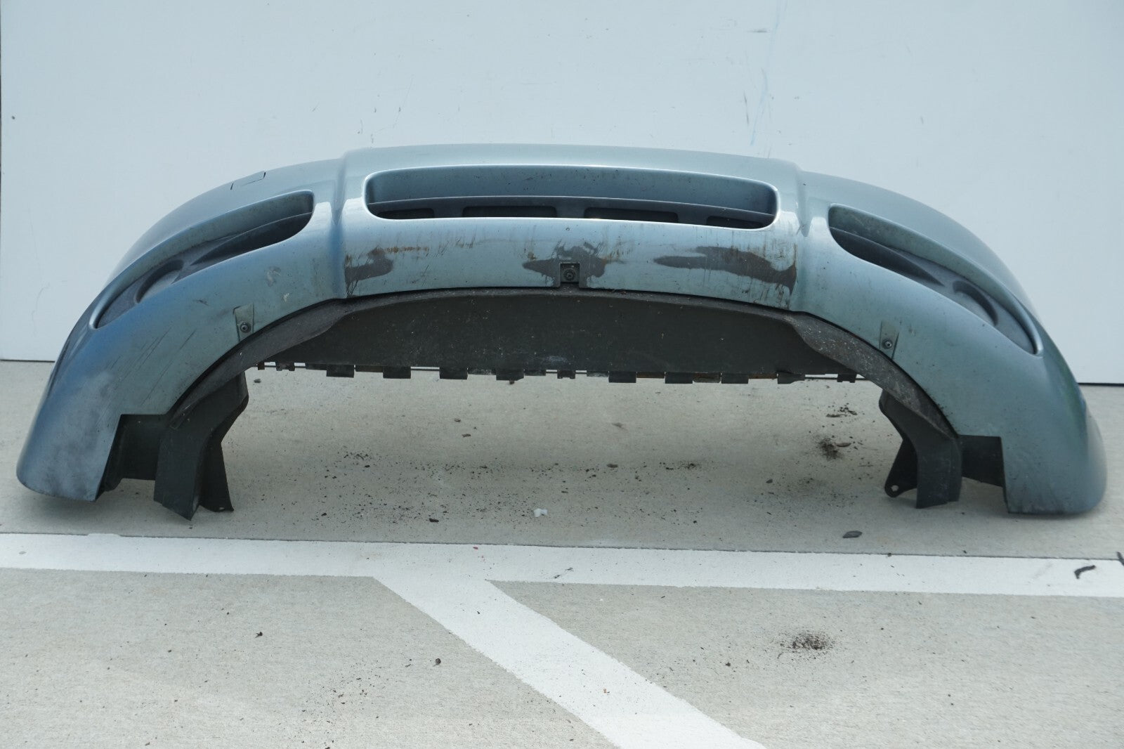 2006-2010 VOLVO C70 T5 FRONT BUMPER COVER W/ GRILLE OEM