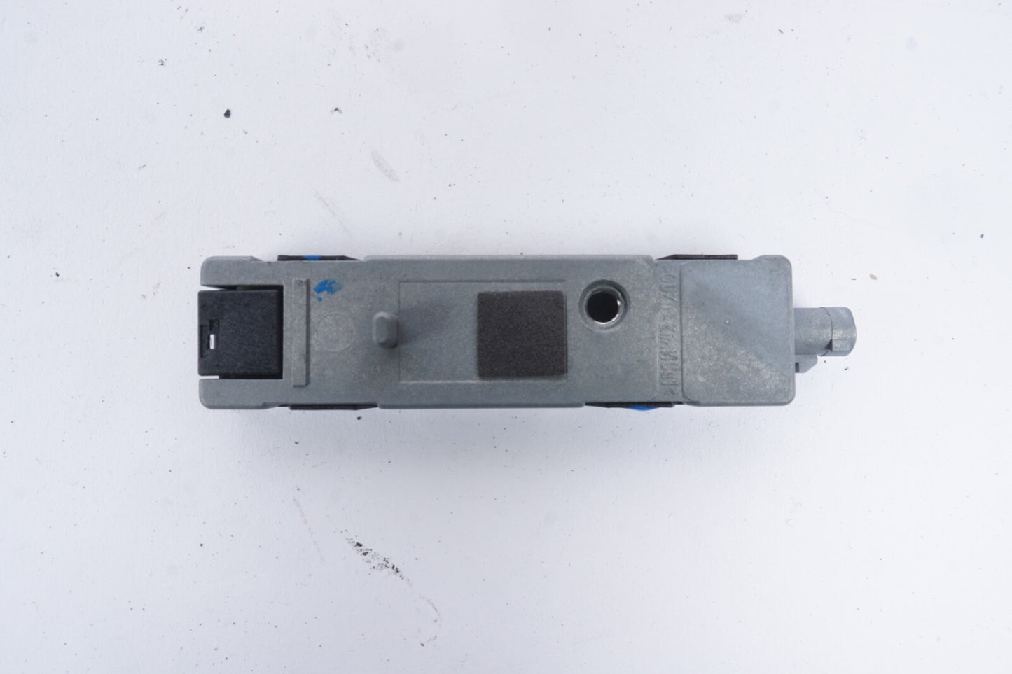 W207 C207 Mercedes 14-17 E Class Coupe Antenna Amplifier 2079053300