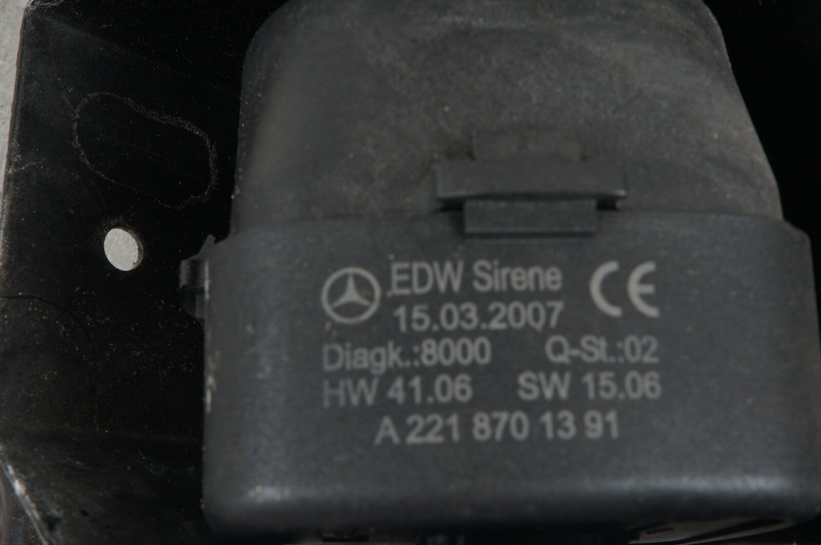 07-13 Mercede W221 S550 S63 AMG Anti Theft Alarm Horn Siren 2218701391 OEM
