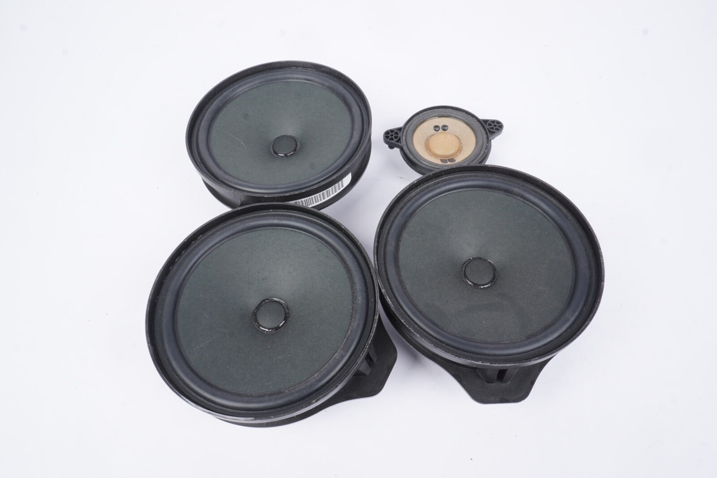 2015 - 2020 MERCEDES GLA250 FRONT OR REAR DOOR  SPEAKER SET