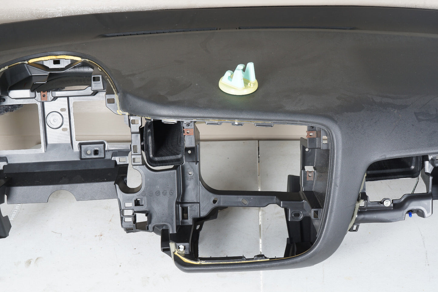 14 - 20 MITSUBISHI OUTLANDER DASH DASHBOARD PANEL OEM