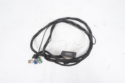 2012 - 2015 Mercedes C E W207 W204 CENTER CONSOLE USB PORT WITH WIRE HARNE