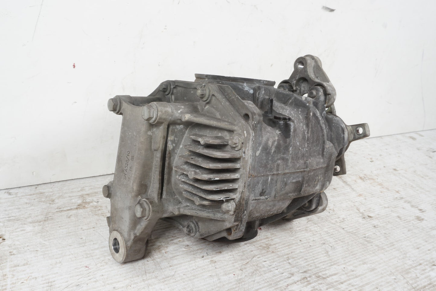 14-17 Mercedes S550e W222 3.0L Rear Differential Carrier OEM