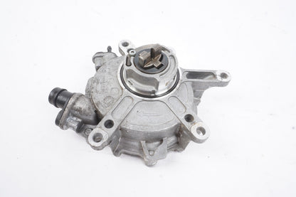 13-19 Mercedes X166 GL GLS ML Engine Motor Vacuum Pump 2762300165  OEM