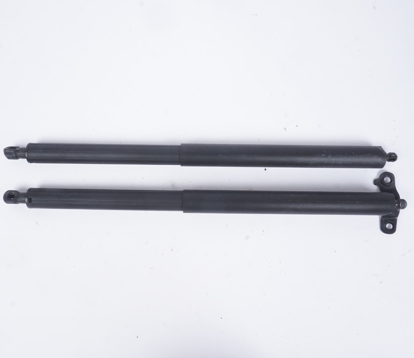 2007 2011 MERCEDES ML350 REAR LEFT RIGHT SIDE TRUNK TAILGATE SHOCK STRUT PAIR