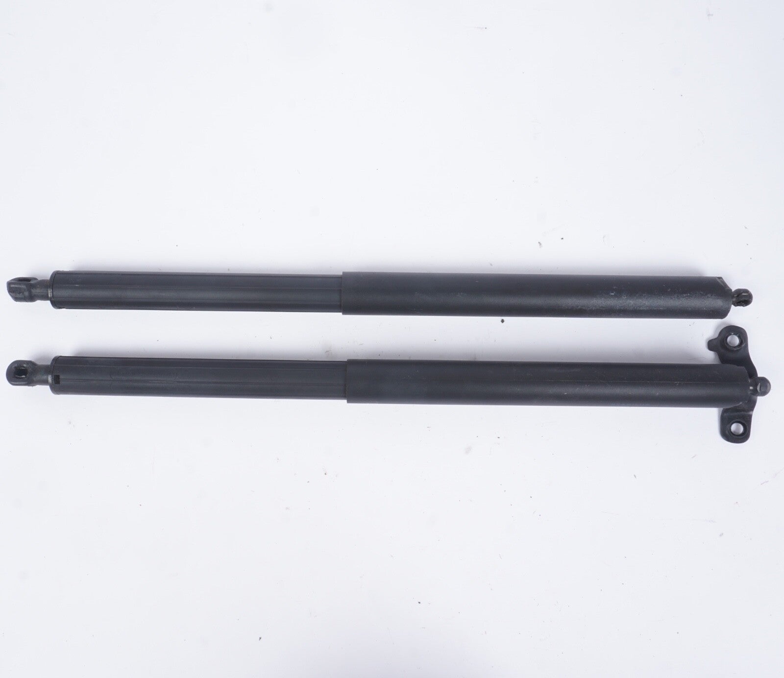 2007 2011 MERCEDES ML350 REAR LEFT RIGHT SIDE TRUNK TAILGATE SHOCK STRUT PAIR