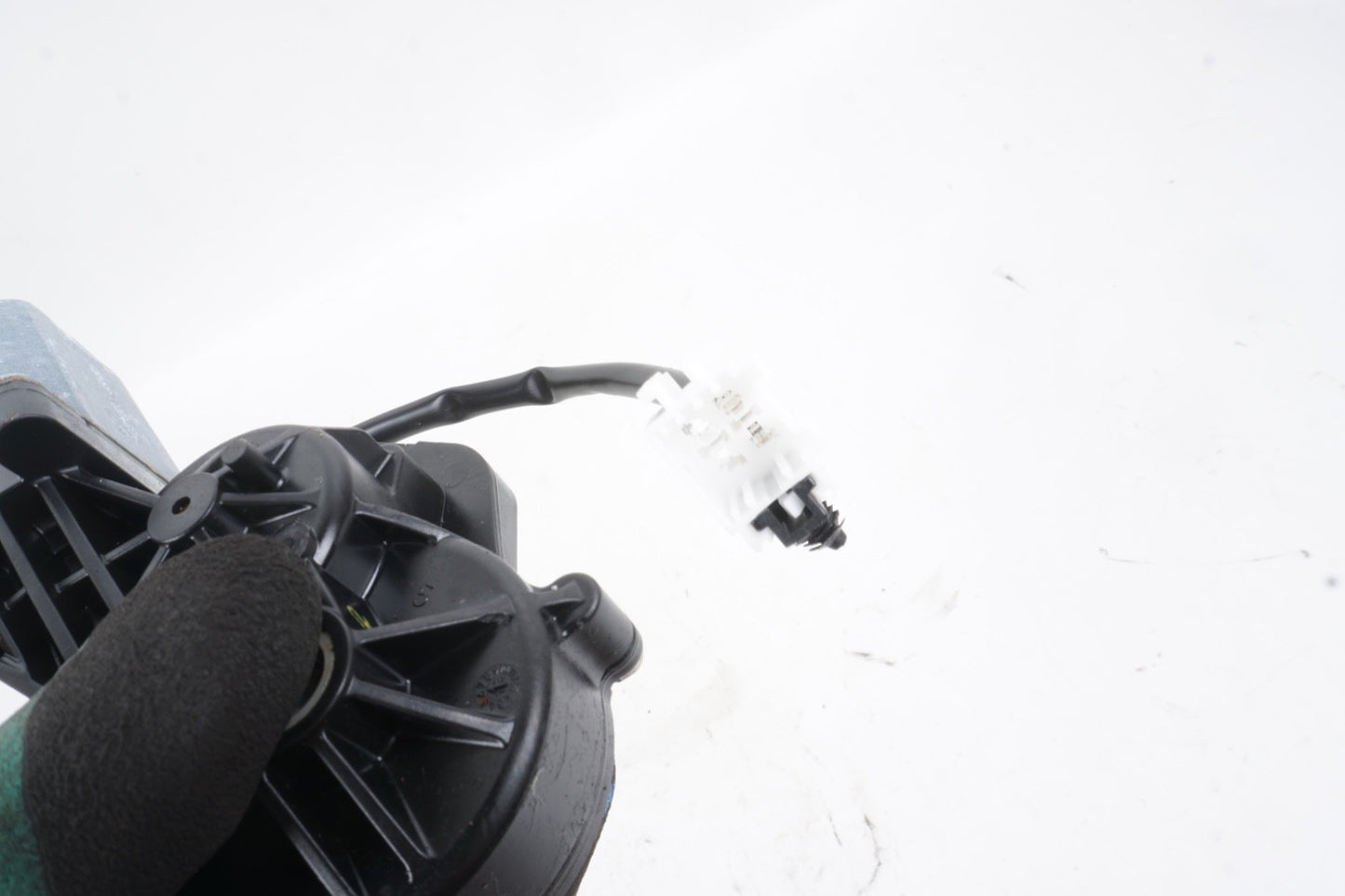 2008 - 2014 Mercedes C250 C300 Front Right Seat Motor Drive OEM