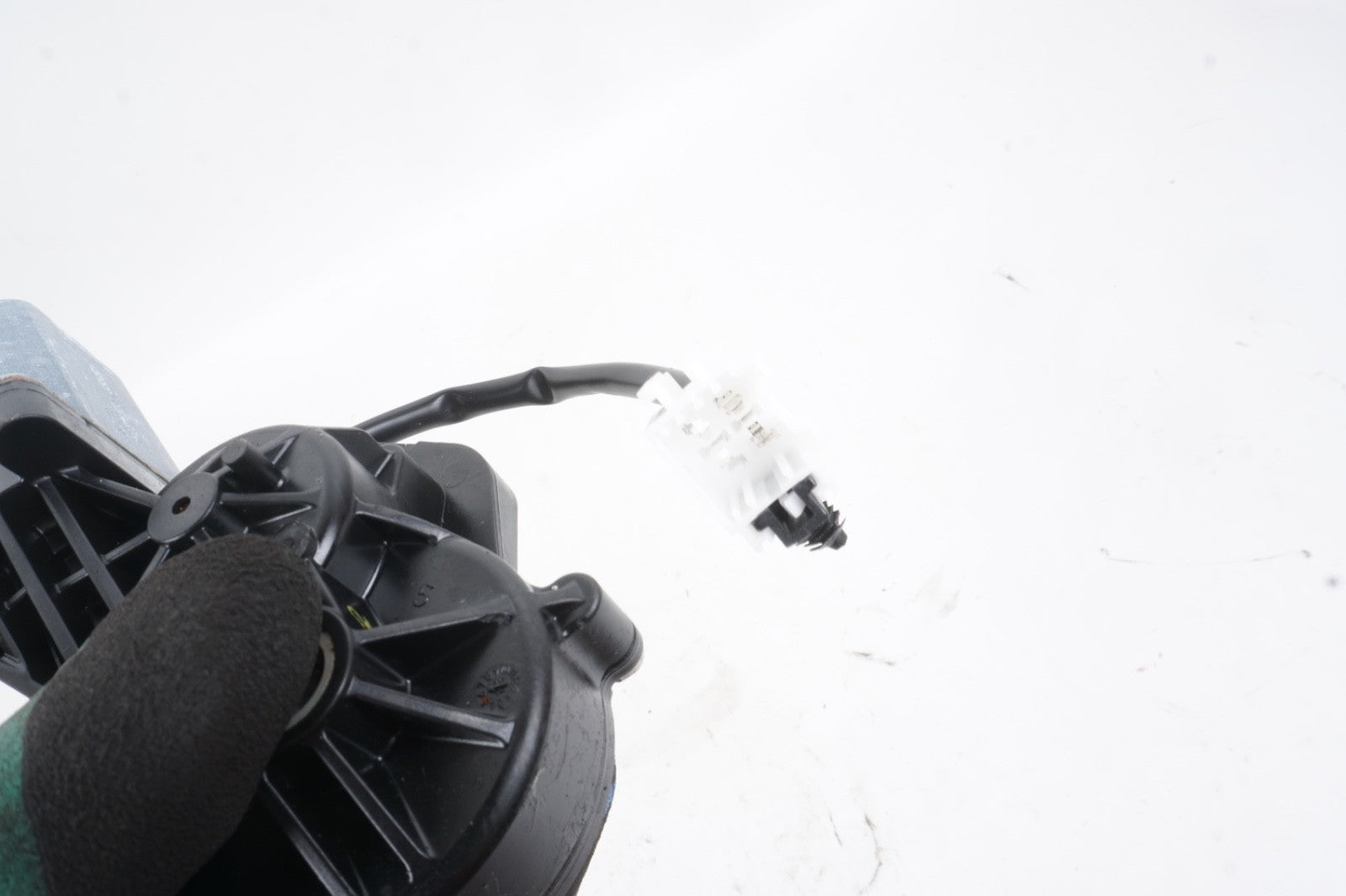 2008 - 2014 Mercedes C250 C300 Front Right Seat Motor Drive OEM