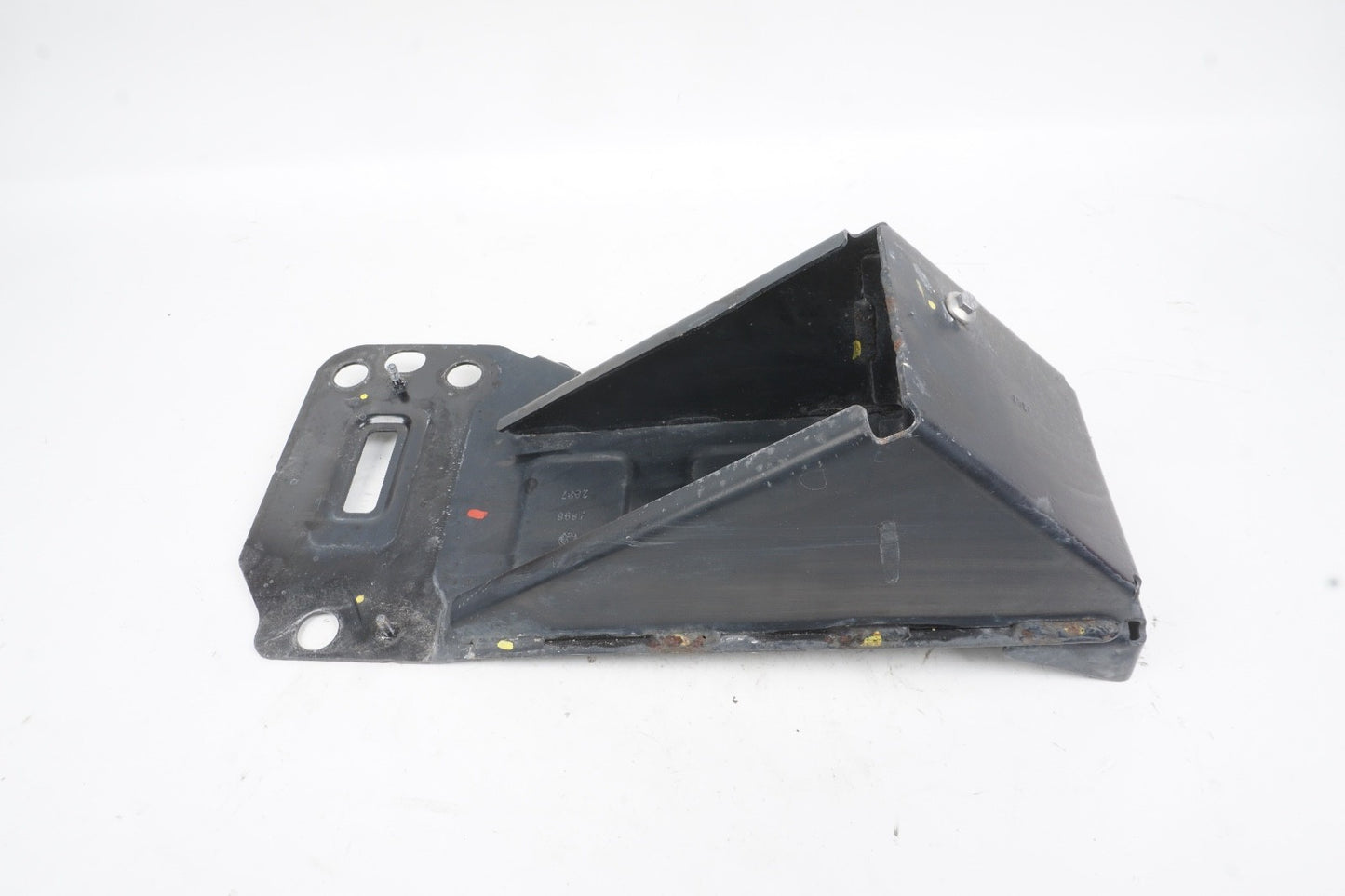 2017 - 2019 ALFA ROMEO GIULIA FRONT LEFT SIDE BUMPER MOUNT SUPPORT BRACKET OEM