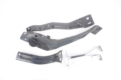 2010 - 2013 Mercedes E350 E550 C207 Right Mount Bracket Support Headlight Lamp