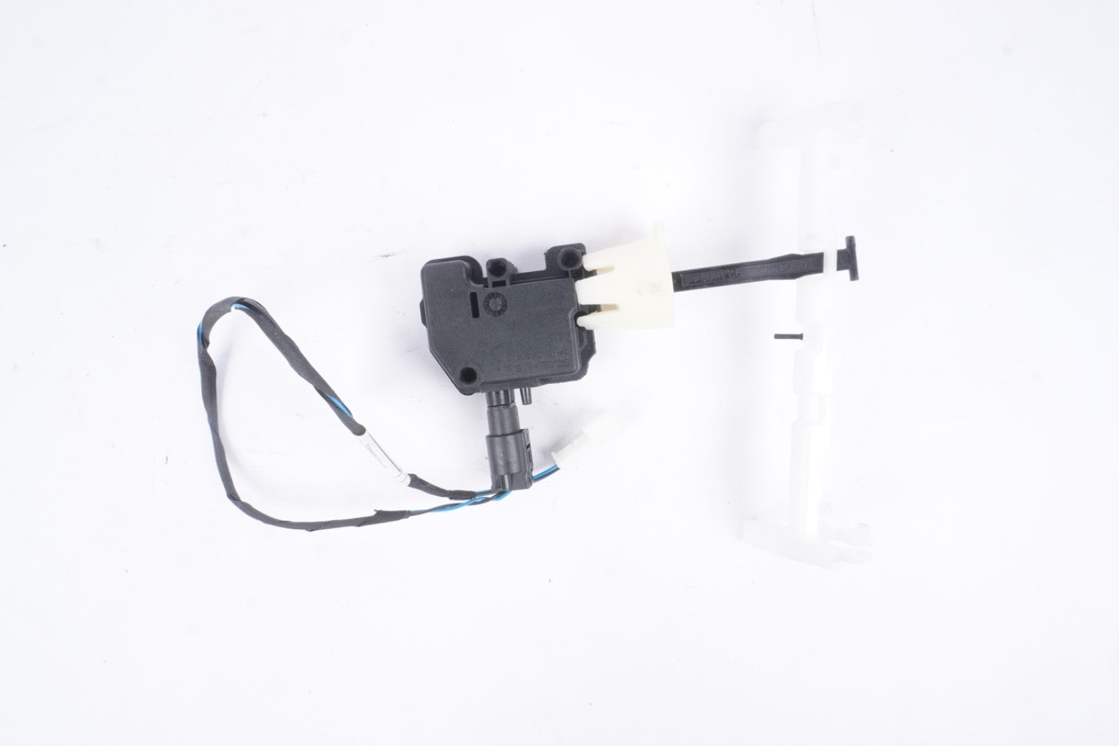 14-20 BMW SERIES 4 F33 CONVERTIBLE CENTER CONSOLE REAR HVAC AIRVENT ACTUATOR OEM
