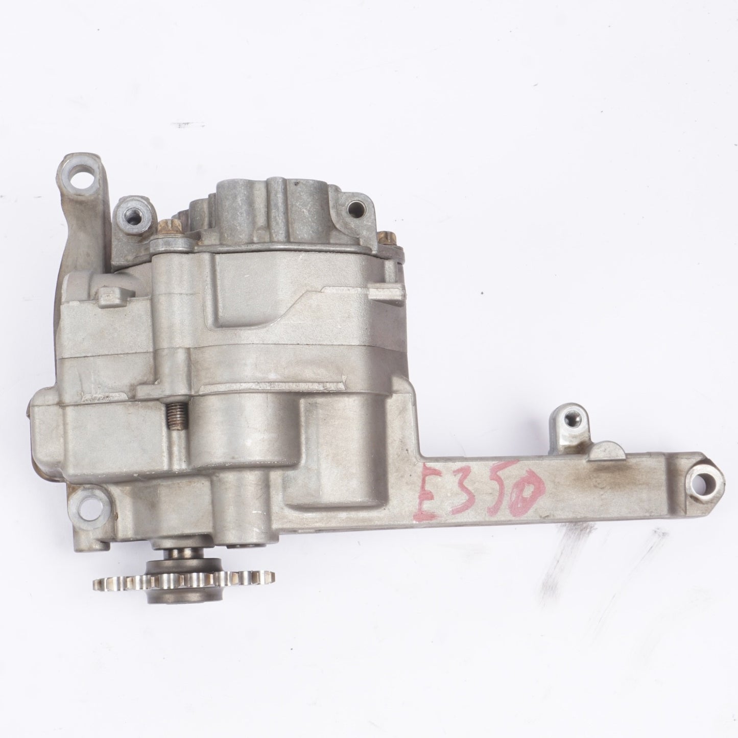 2011 - 2013 MERCEDES BENZ DODGE  3.0 DIESEL ENGINE OIL PUMP