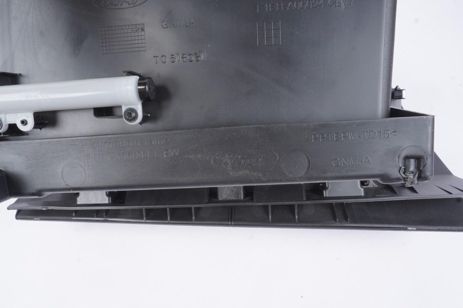 2015 - 2018 FORD FOCUS GLOVEBOX GLOVE BOX