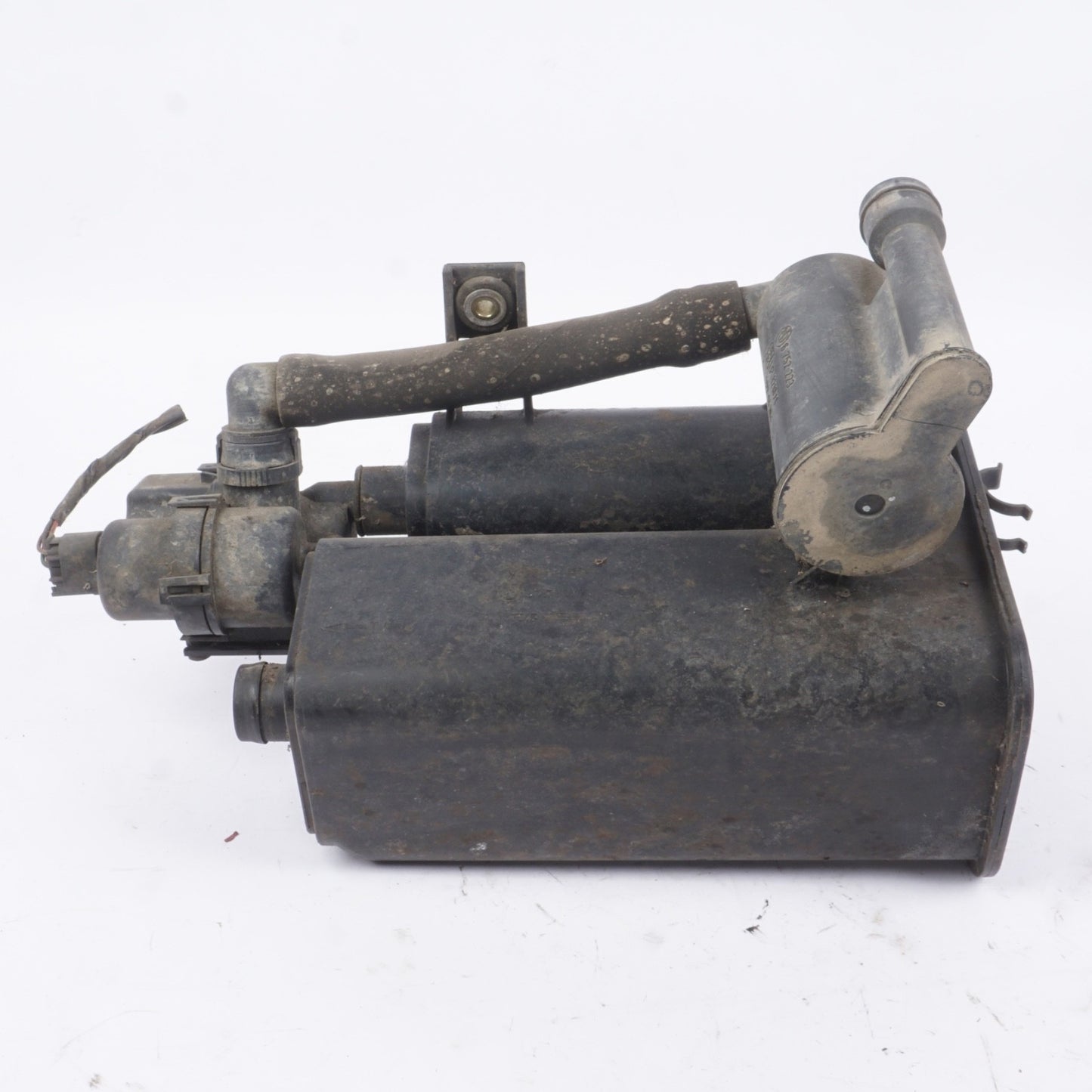 03-08 BMW Z4 E85 E86 Fuel Vapor Emissions Charcoal Canister 6758019 OEM