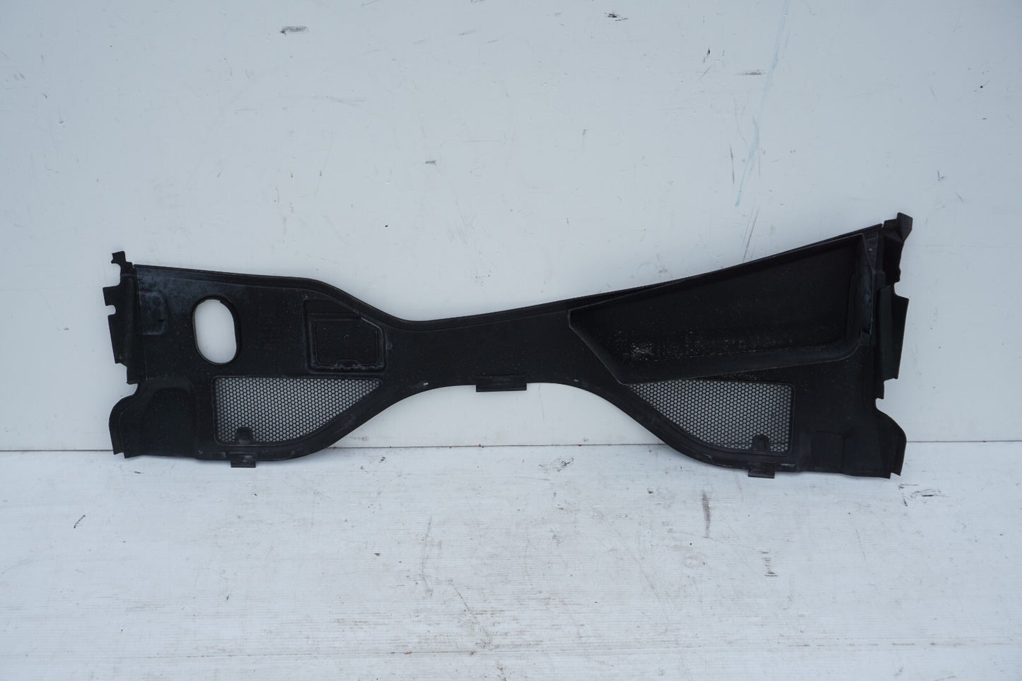 2012 - 2018 AUDI A7 S7 FRONT WINDSHIELD WIPER COWL GRILLE COVER PANEL OEM