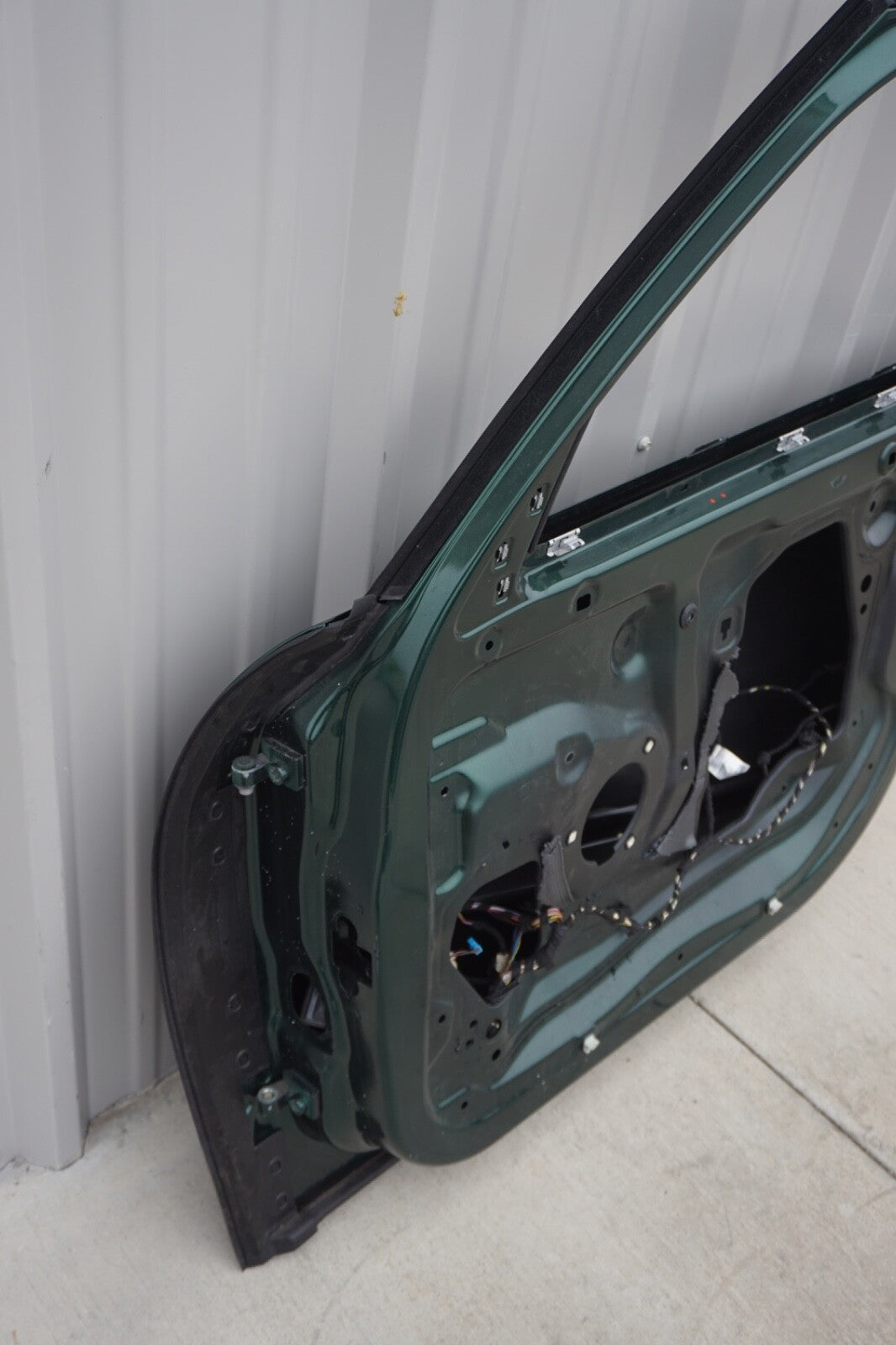 2015 2016 2017 2018 2019 2020 MINI COOPER RIGHT FRONT DOOR SHELL