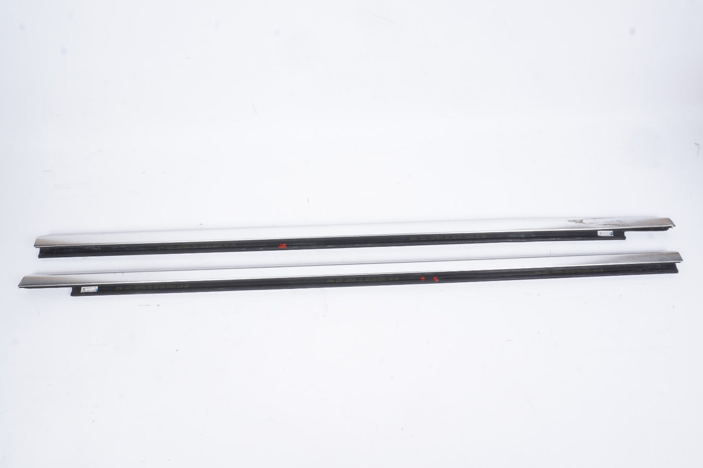 21-23 BMW 430I M440I Convertible G23 Front Door Window Belt Molding LH&RH OEM