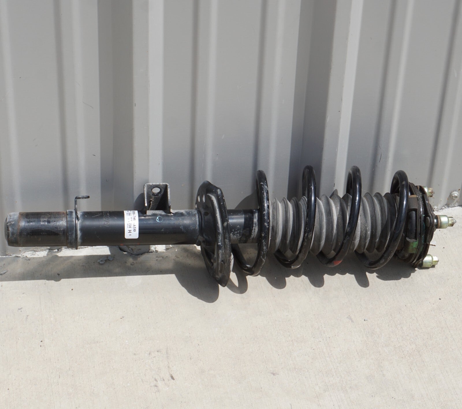18 - 25 Honda Odyssey Front Right Passenger Shock Strut Absorber OEM