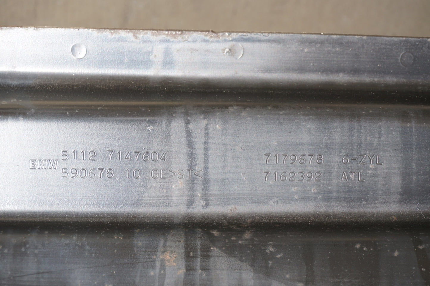 2009-2012 BMW 335I 328I E93 E92 REAR BUMPER REINFORCEMENT 7147604 OEM