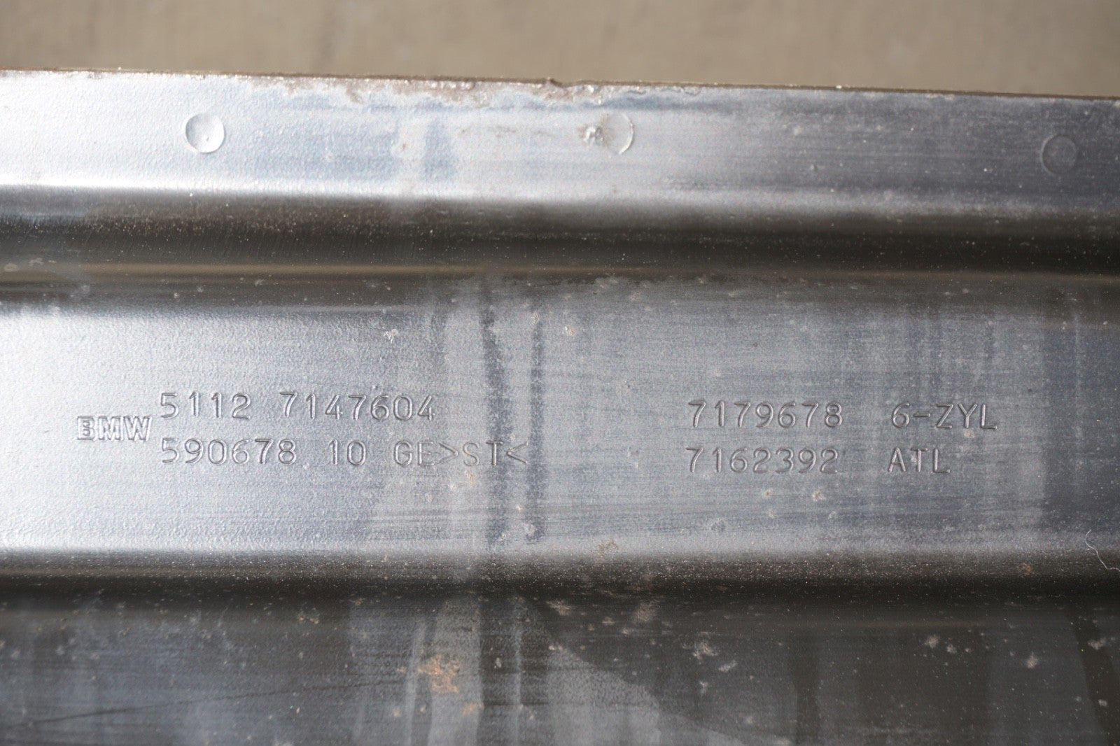2009-2012 BMW 335I 328I E93 E92 REAR BUMPER REINFORCEMENT 7147604 OEM