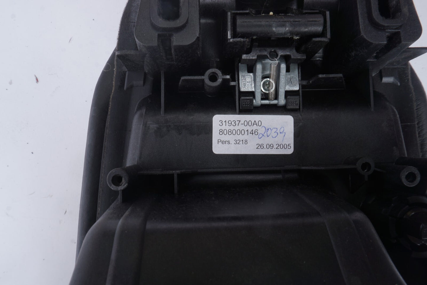 2006 - 2010  BMW 650i E63 E64 Center Console Armrest Lid OEM