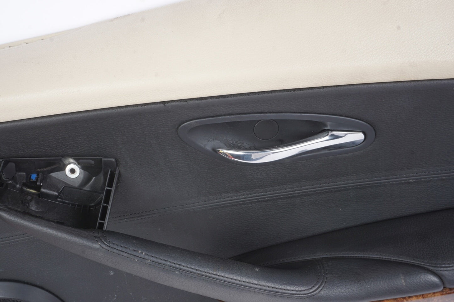 07-10 BMW 650i Passenger Right Front Interior Door Trim Panel Card 51417115496