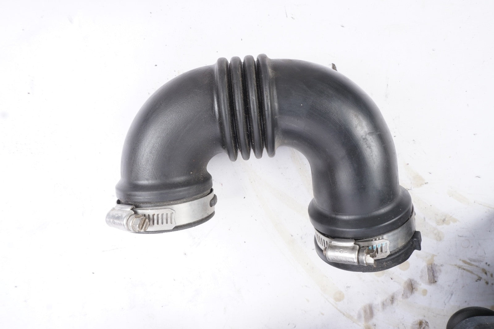 12-17 FIAT 500 1.4L L4 GASOLINE ENGINE MOTOR AIR INTAKE CLEANER BOX OEM