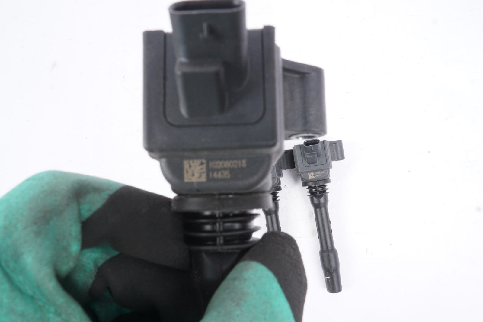 2018 - 2022 BMW X2 F39 OEM 2.0L Engine Ignition Coil Pack (4) 77850002