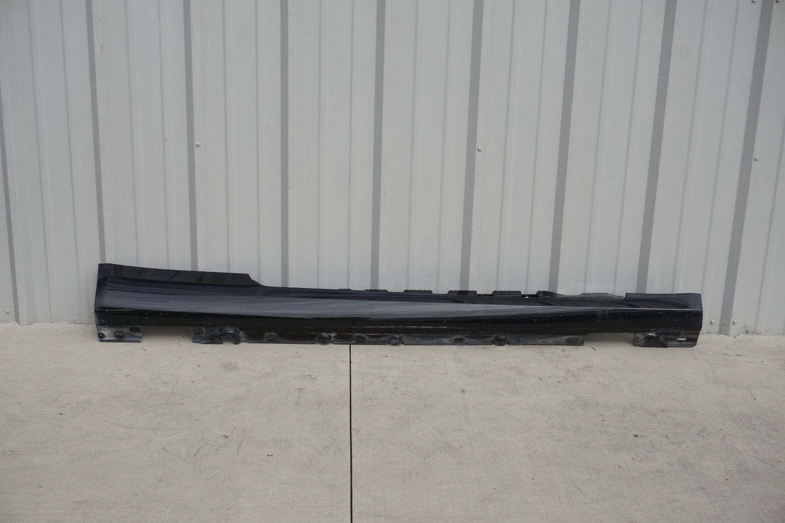 10-17 Mercedes W207 E350 Coupe Right Pass Side Rocker Panel Skirt Molding  OEM