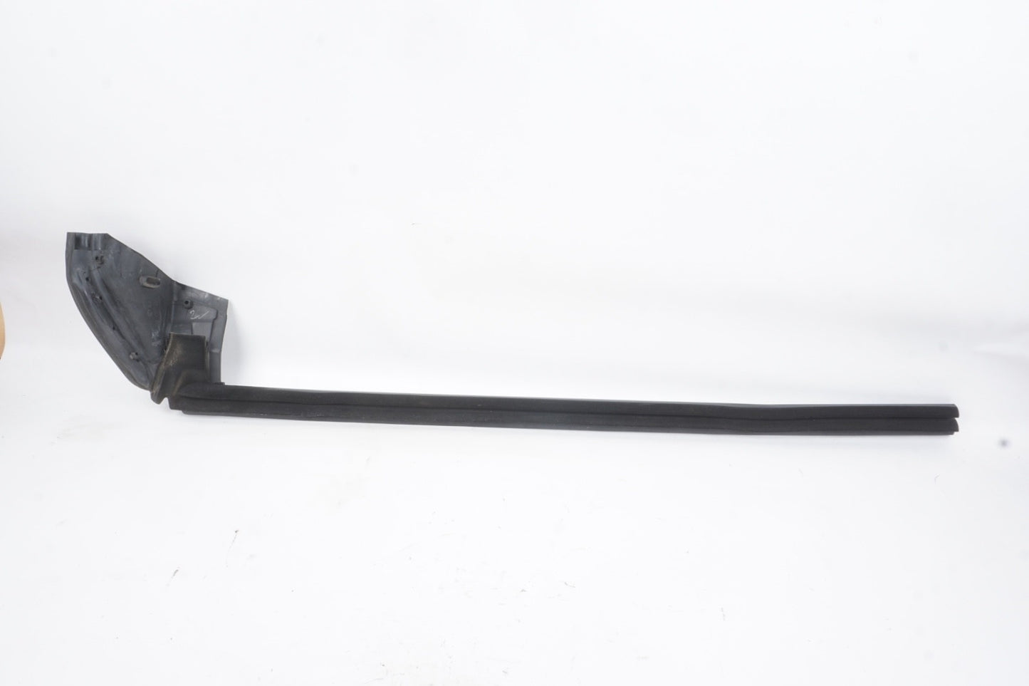 2012 - 2017 BMW 650i Front Left Windshield Trim Seal OEM