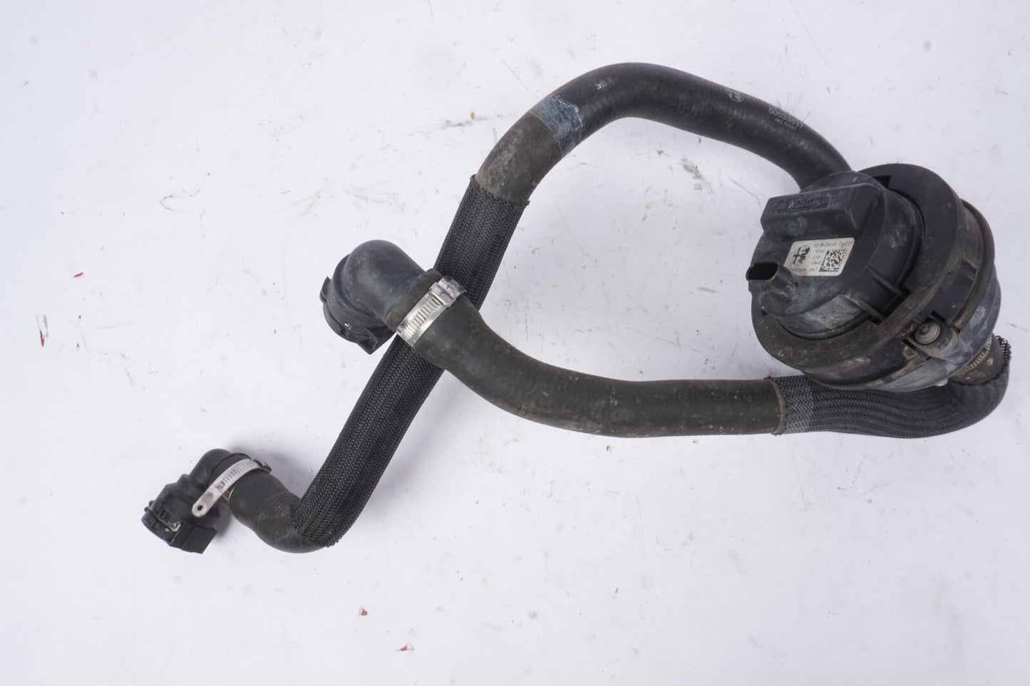 2017 - 2025 ALFA ROMEO GIULIA 2.0L WATER PUMP COOLANT HOSE PIPE 50553231 OEM