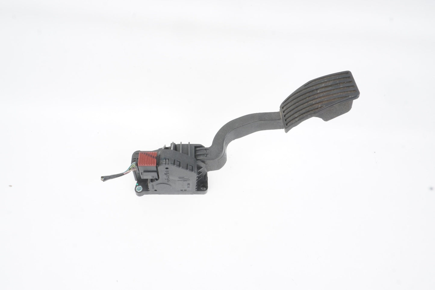 2014 - 2017 Fiat 500L Gas Pedal Accelerator 55702020 OEM