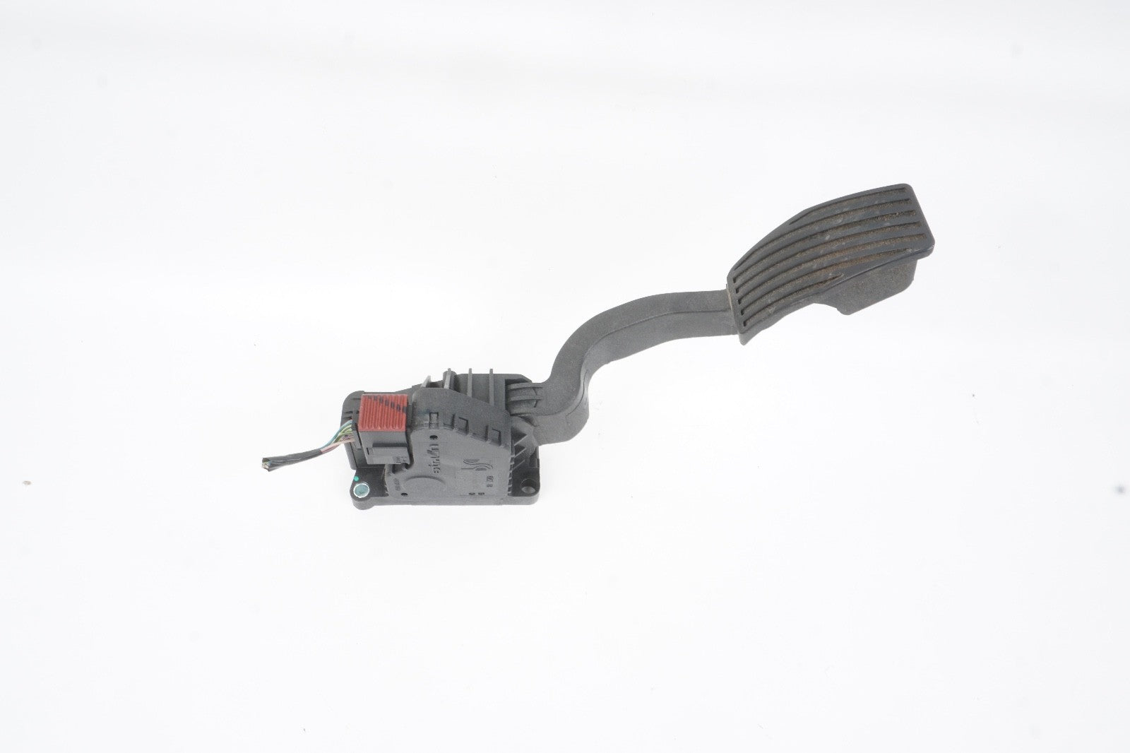 2014 - 2017 Fiat 500L Gas Pedal Accelerator 55702020 OEM