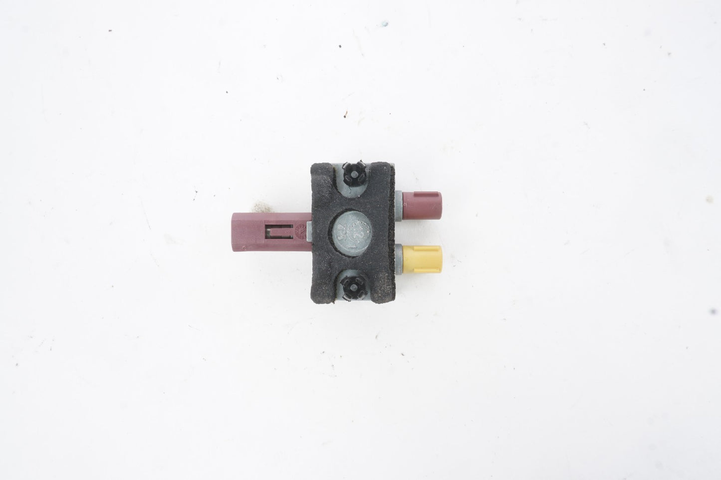 2012-2016 Mercedes ML GL Antenna Amplifier Splitter Amp Module 2128704089 OEM