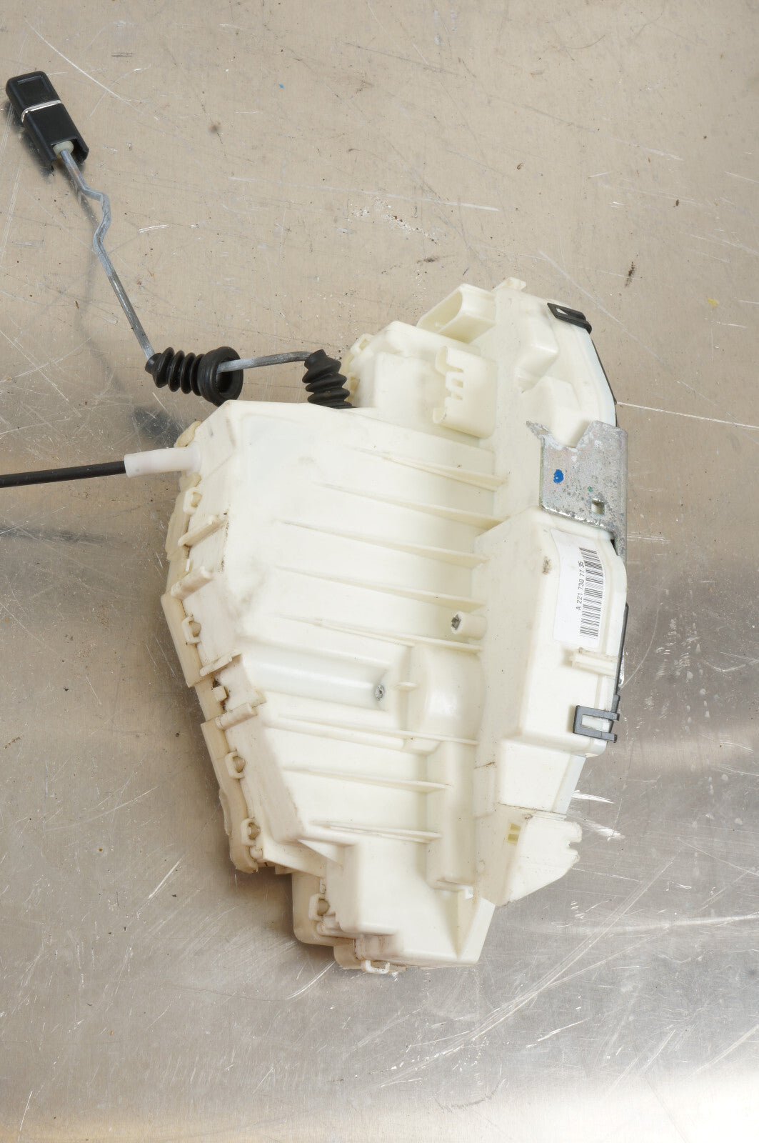 2007 - 2013 MERCEDES W221 S550 CL550 REAR LEFT DRIVER SIDE DOOR LOCK  OEM