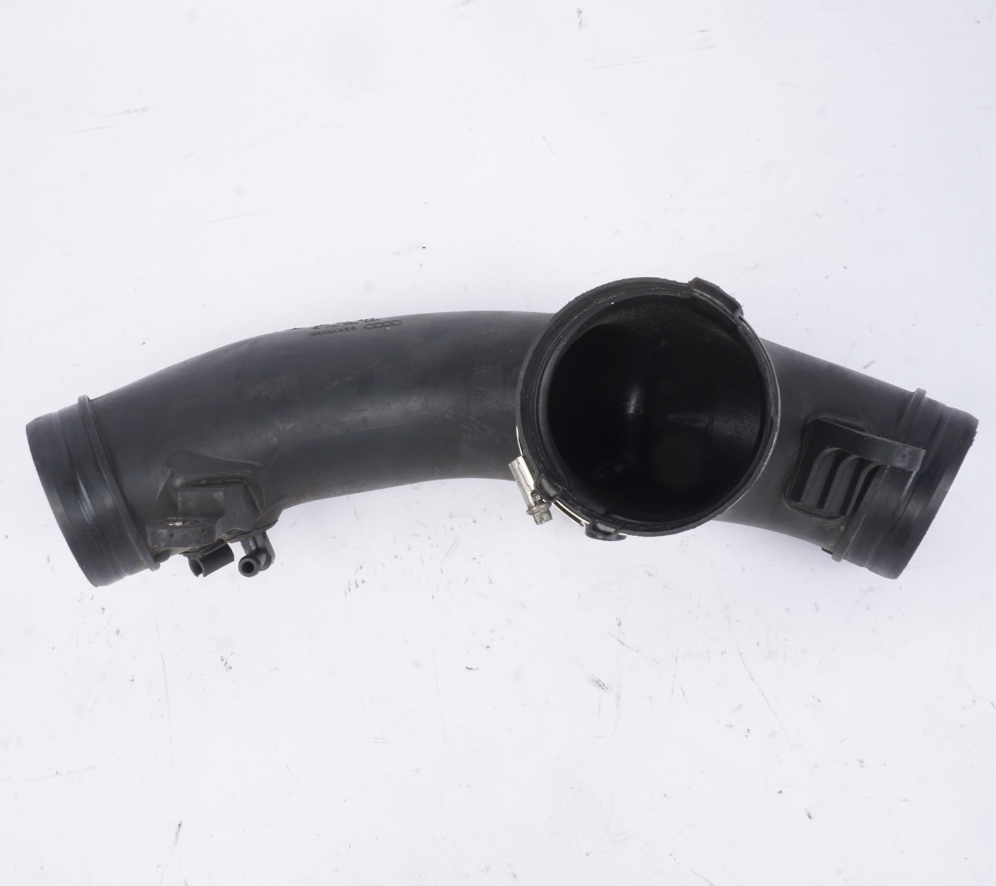 2011 - 2012 Audi A8 Quattro Center Air Intake Hose Tube Suction Pipe OEM