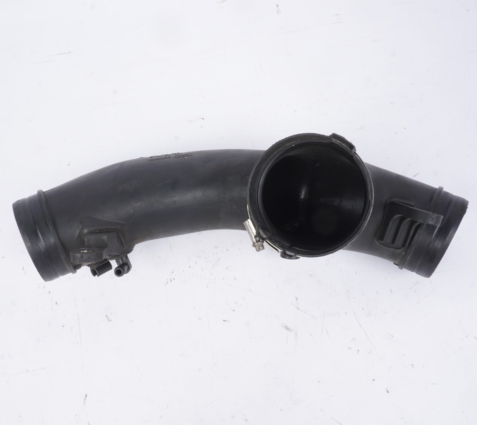 2011 - 2012 Audi A8 Quattro Center Air Intake Hose Tube Suction Pipe OEM