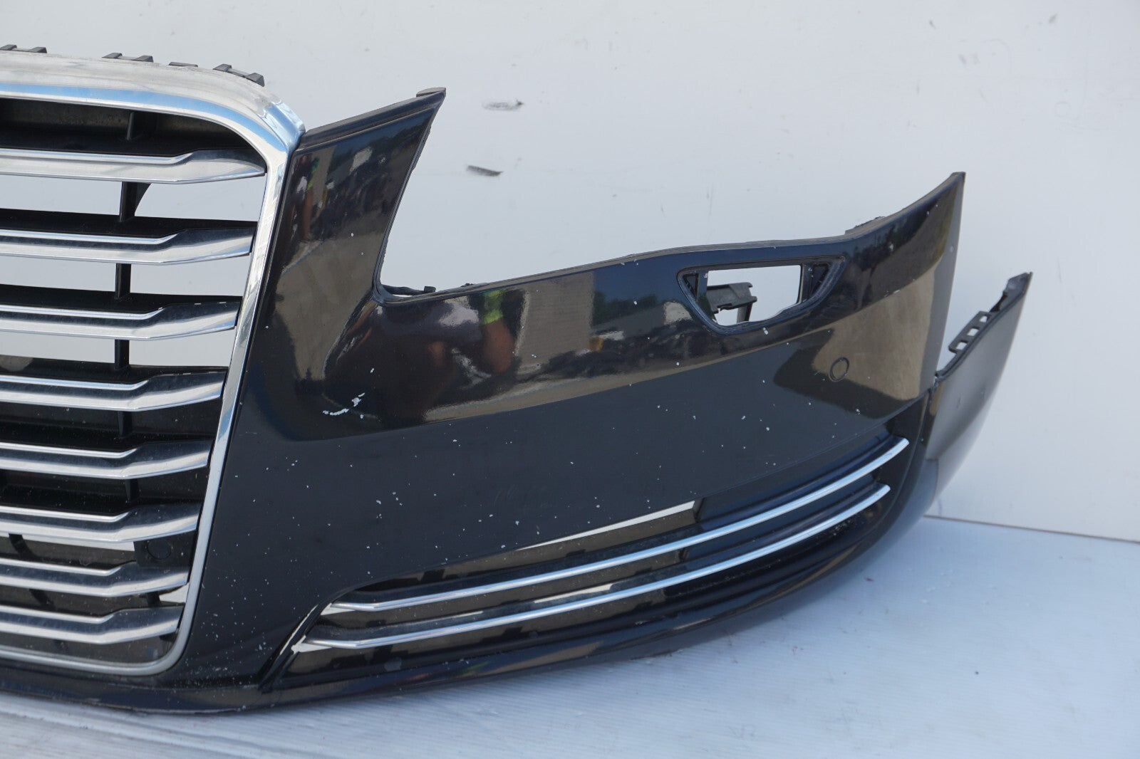 2011 - 2014 AUDI A8 A8L FRONT FBUMPER COVER W/ GRILLE   OEM