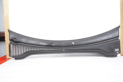 2014 - 2017 Fiat 500L Windshield Wiper Cowl Vent Grille Panel 735521834 OEM