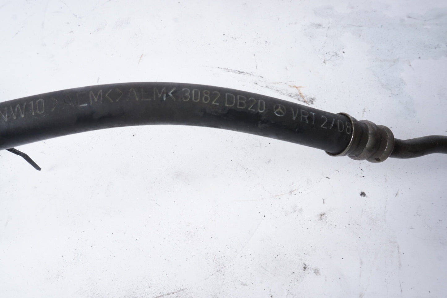 03-06 Mercedes R230 SL500 Power Steering Cooling Hose Pipe Line 2303203253 OEM