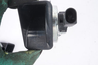 2010-2016 Mercedes-Benz E350 Sport 4MATIC High and Low Note Horn w/ Bracket