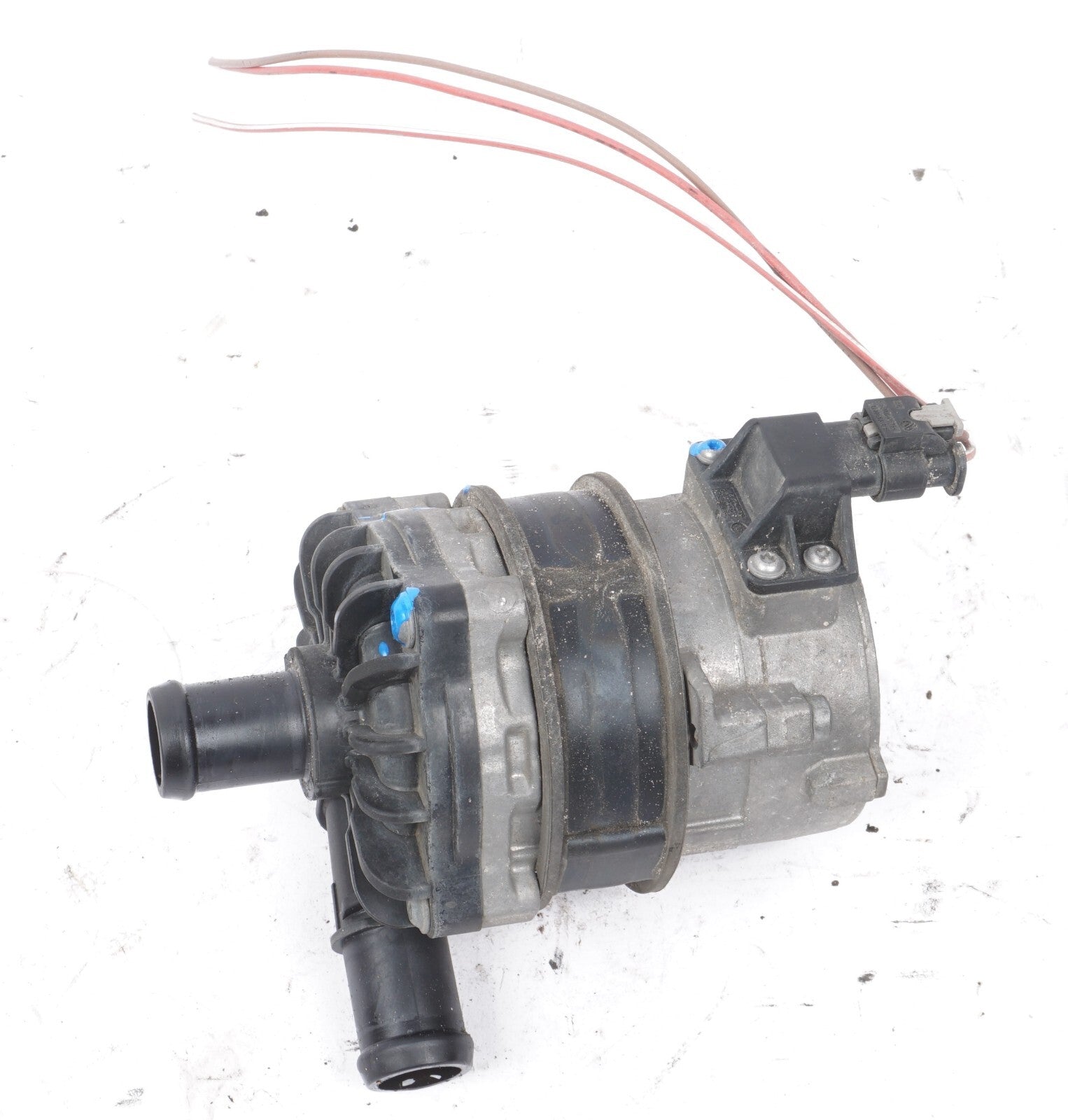 2012 - 2017 Audi A7 Auxiliary Water Pump 8K0965567  OEM