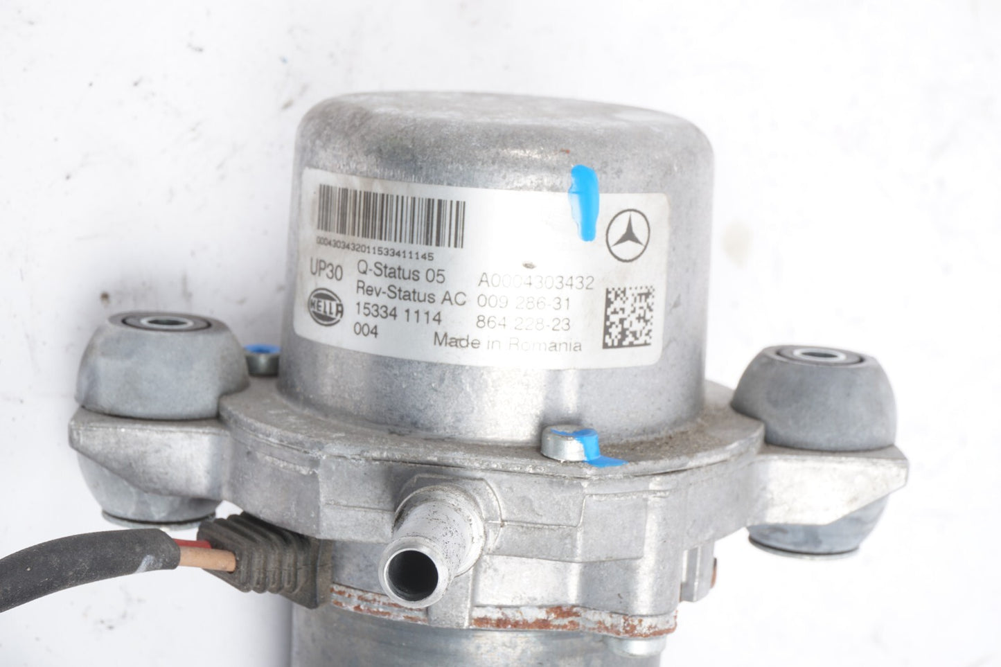 14-17 Mercedes S550 W222 Vacuum Brake Booster A0004303432 OEM