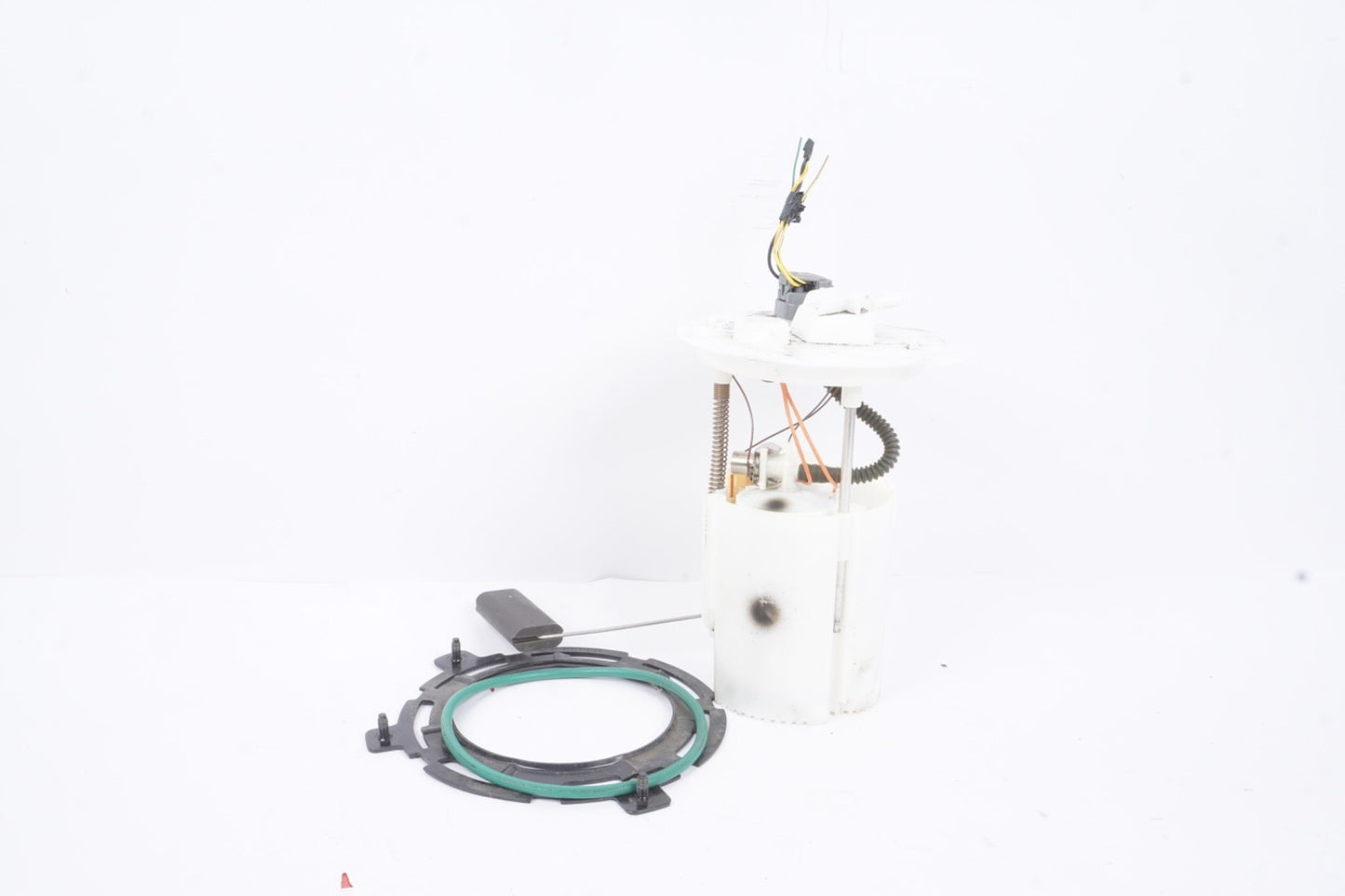2015 - 2018  Ford Focus 1.0L  Electrical Gas Fuel Pump Assembly only 16k miles