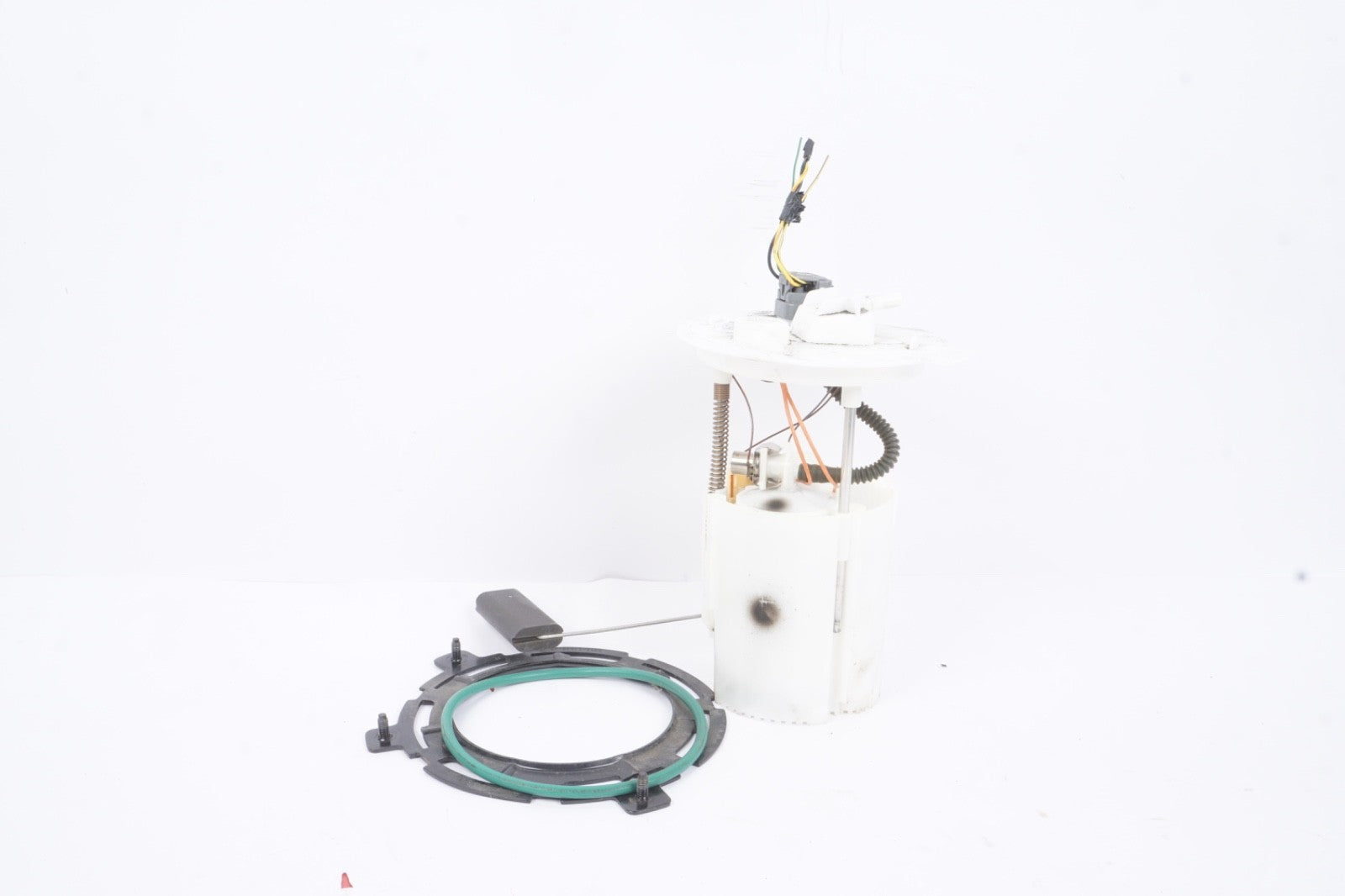 2015 - 2018  Ford Focus 1.0L  Electrical Gas Fuel Pump Assembly only 16k miles