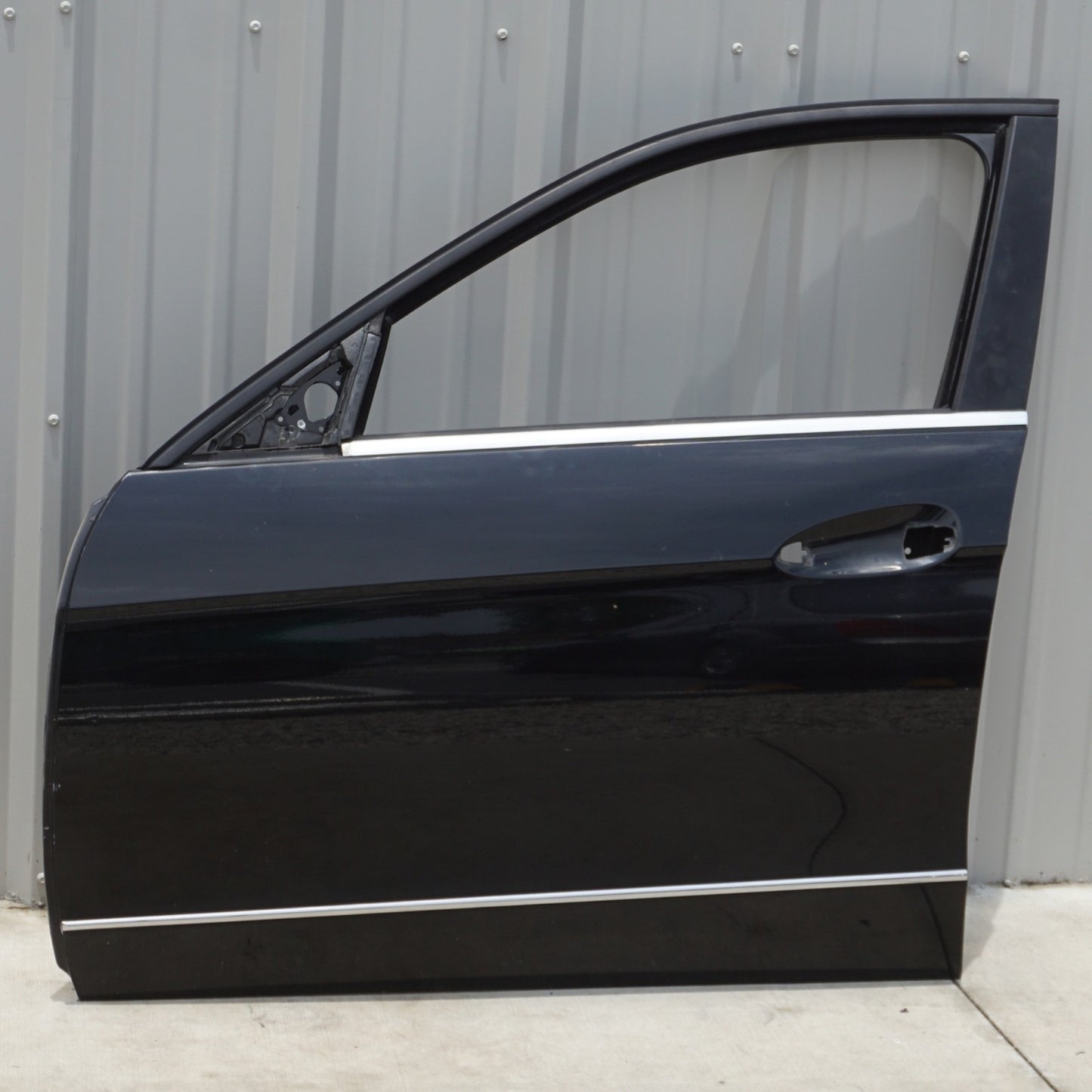 10-16 Mercedes W212 E350 E400 E550 Front Left Driver Side Door Shell Black OEM