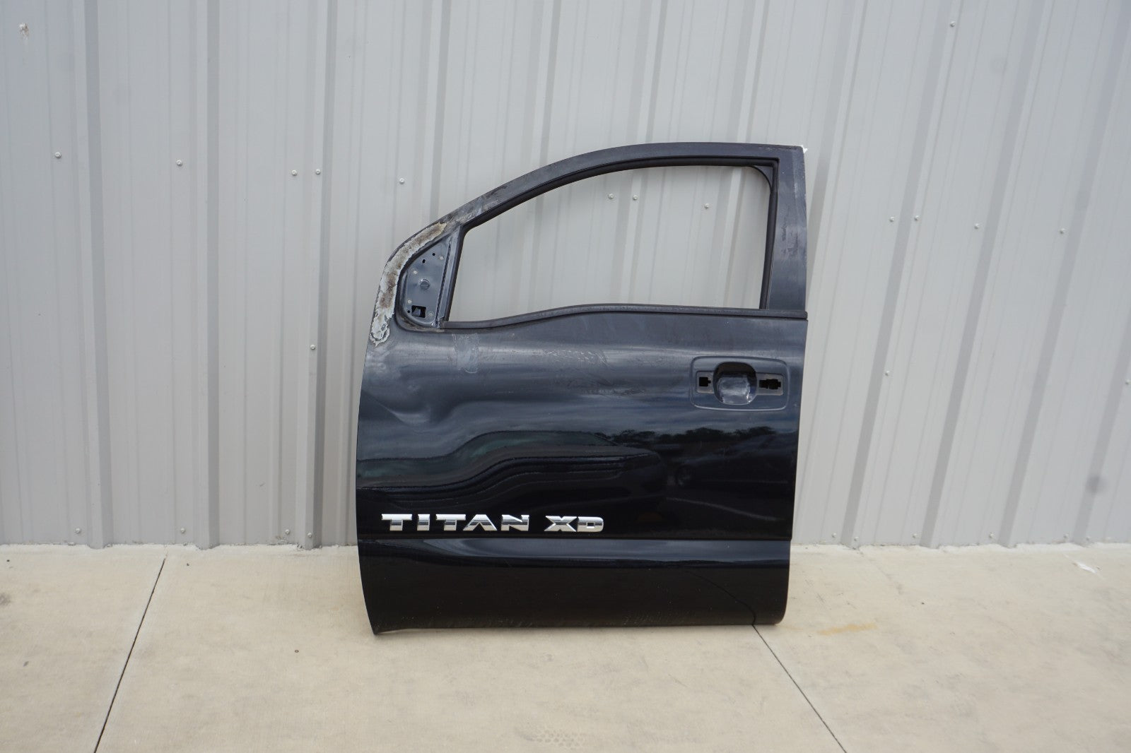 2018 - 2024 NISSAN TITAN XD FRONT LEFT DOOR SHELL COVER PANEL OEM