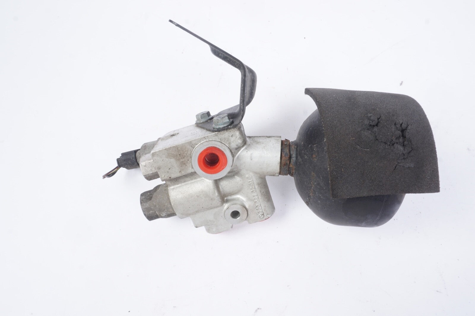 Mercedes R230 SL500 CL500 Pressure Relief Valve ABC Hydraulic Suspension OEM